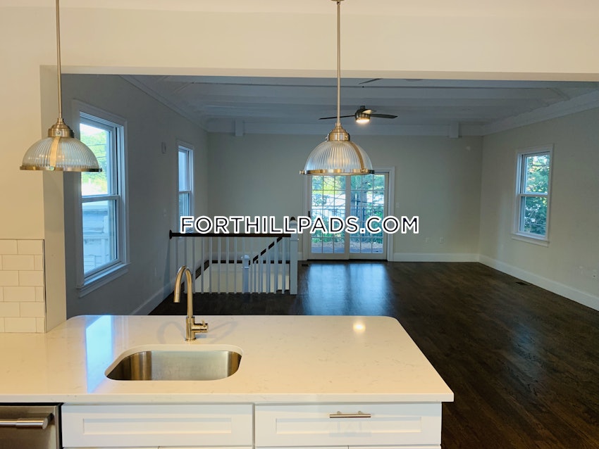 BOSTON - FORT HILL - 2 Beds, 2.5 Baths - Image 15