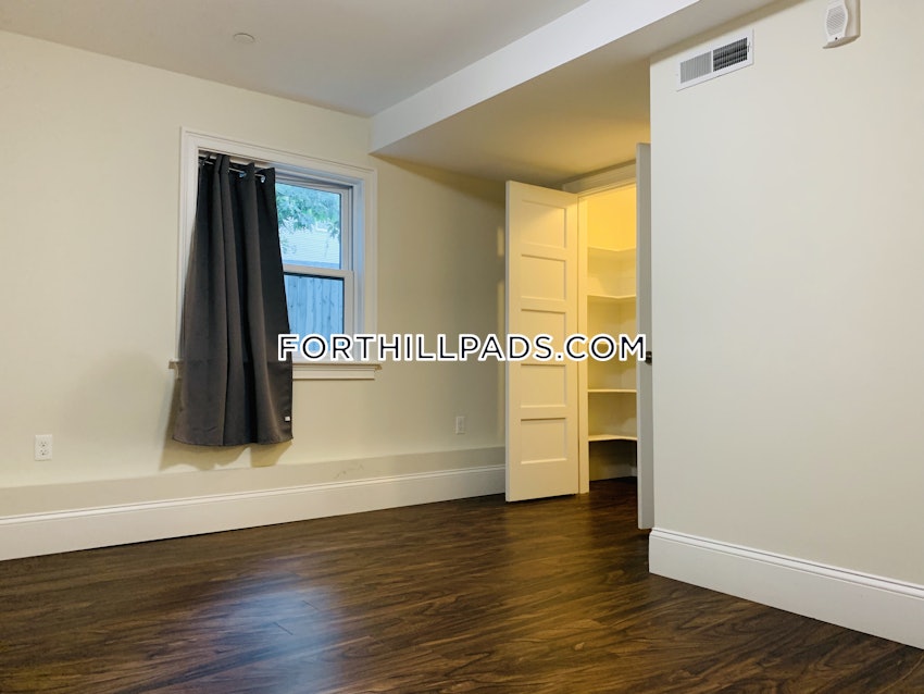 BOSTON - FORT HILL - 2 Beds, 2.5 Baths - Image 13