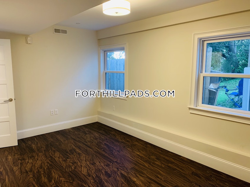 BOSTON - FORT HILL - 2 Beds, 2.5 Baths - Image 12
