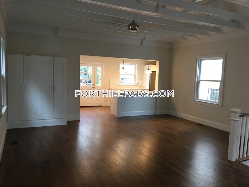 BOSTON - FORT HILL - 2 Beds, 2.5 Baths - Image 22