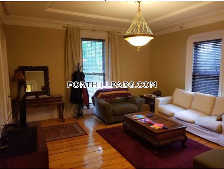 BOSTON - FORT HILL - 5 Beds, 3.5 Baths - Image 2