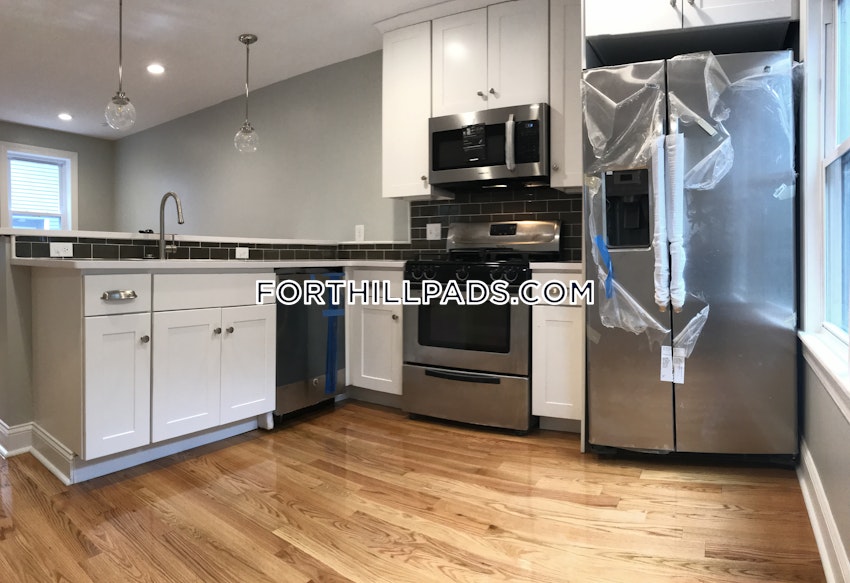 BOSTON - FORT HILL - 4 Beds, 2 Baths - Image 39