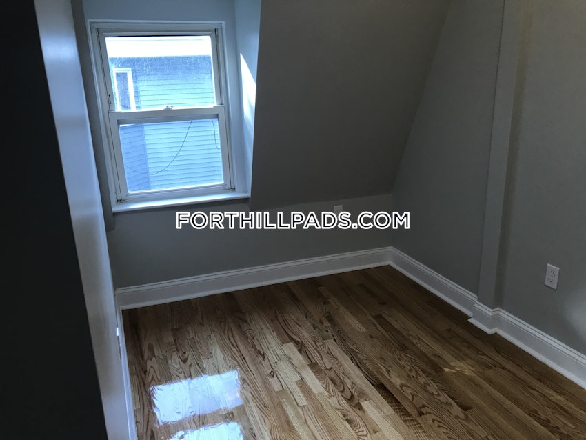 BOSTON - FORT HILL - 4 Beds, 2 Baths - Image 2