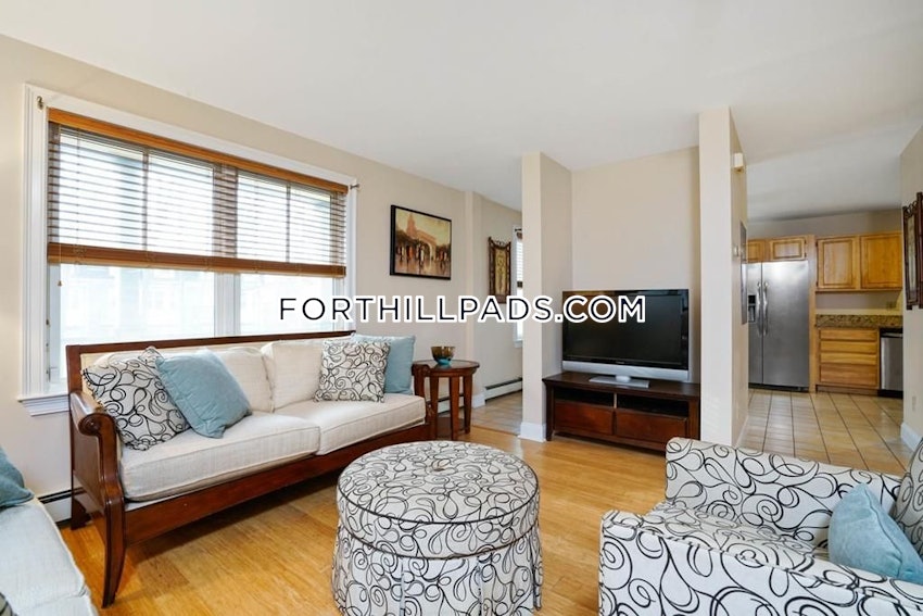 BOSTON - FORT HILL - 4 Beds, 2.5 Baths - Image 1