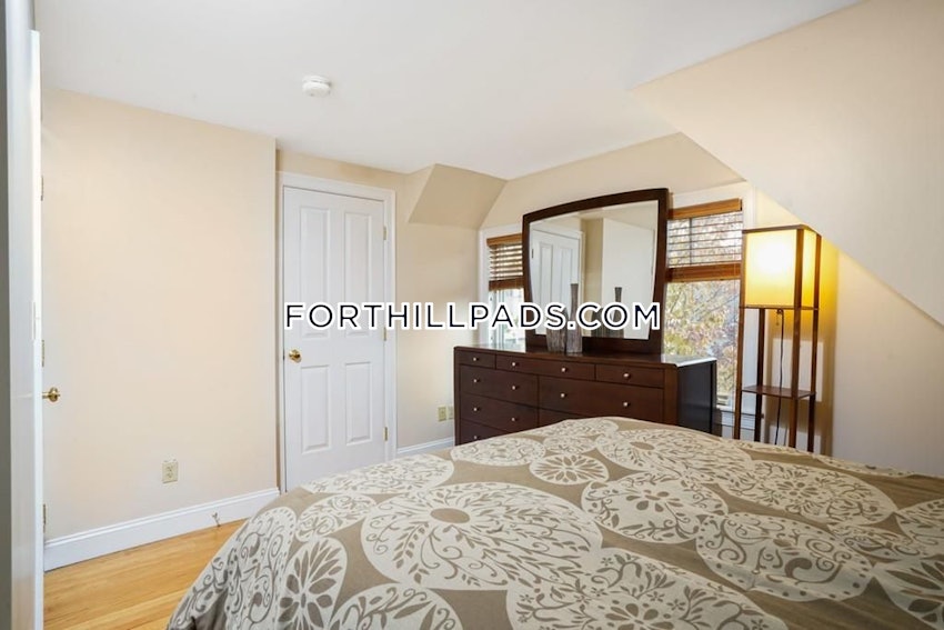 BOSTON - FORT HILL - 4 Beds, 2.5 Baths - Image 20