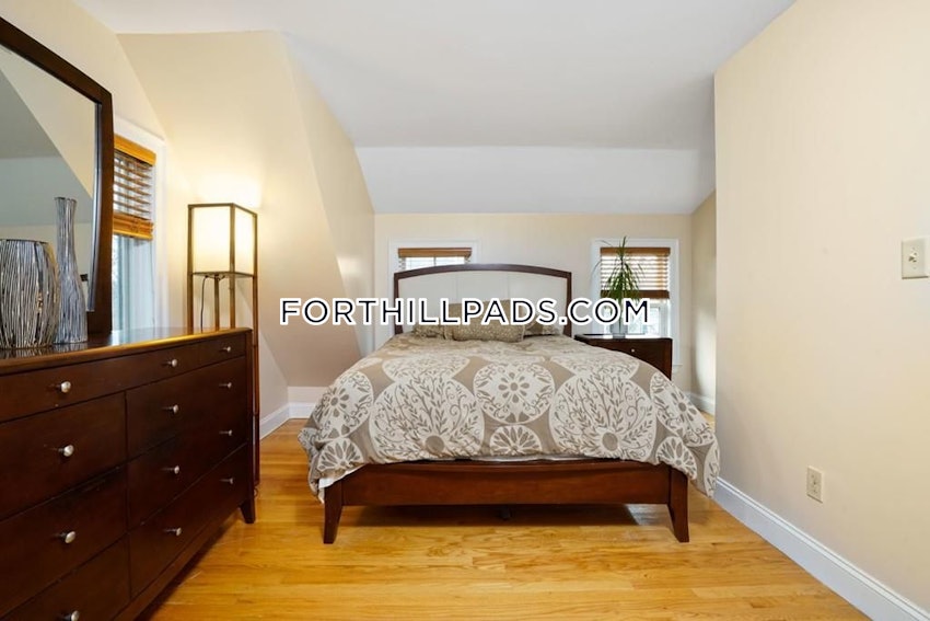 BOSTON - FORT HILL - 4 Beds, 2.5 Baths - Image 18