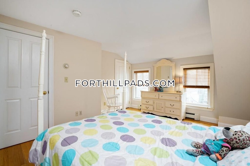 BOSTON - FORT HILL - 4 Beds, 2.5 Baths - Image 12