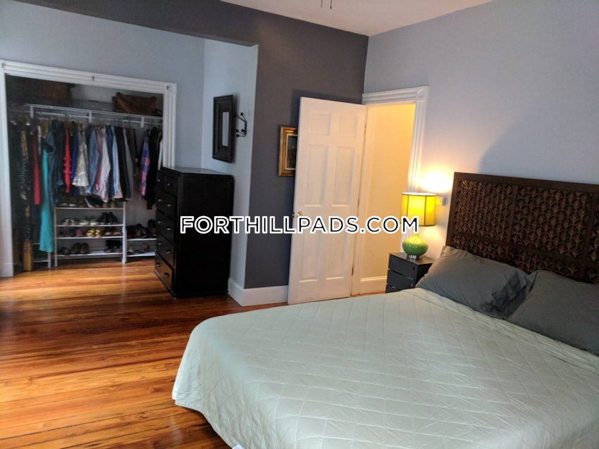 BOSTON - FORT HILL - 3 Beds, 1 Bath - Image 3