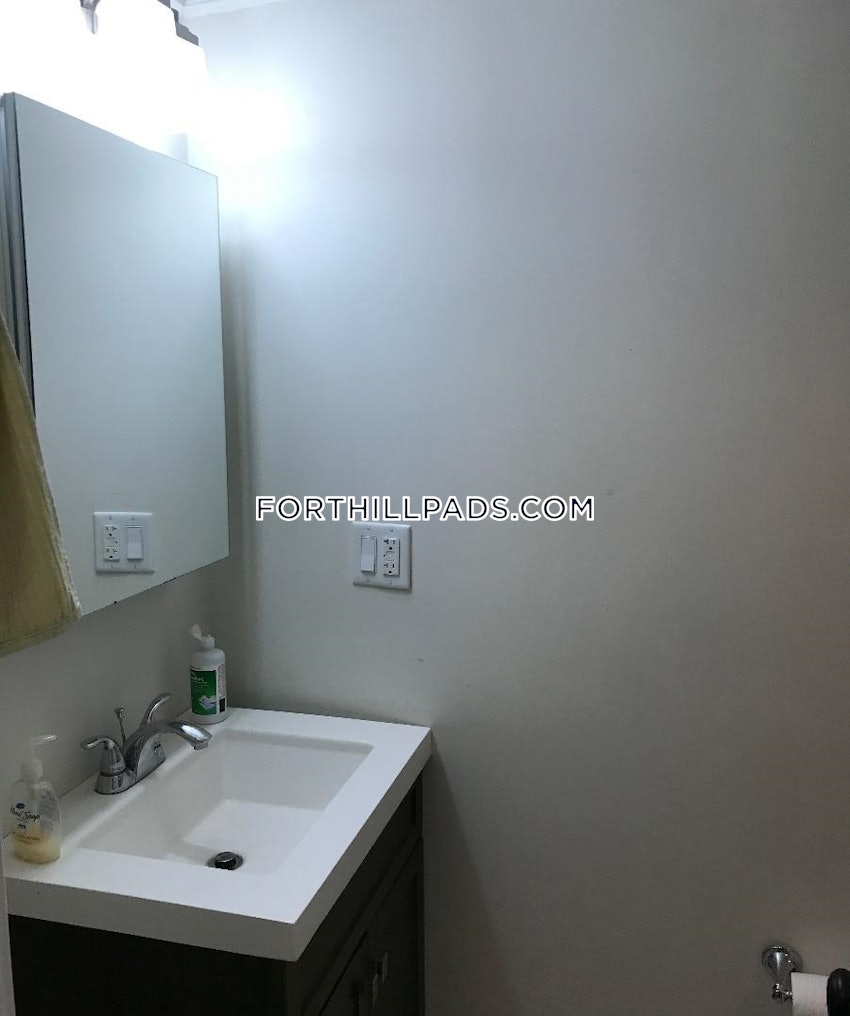 BOSTON - FORT HILL - 2 Beds, 1 Bath - Image 9