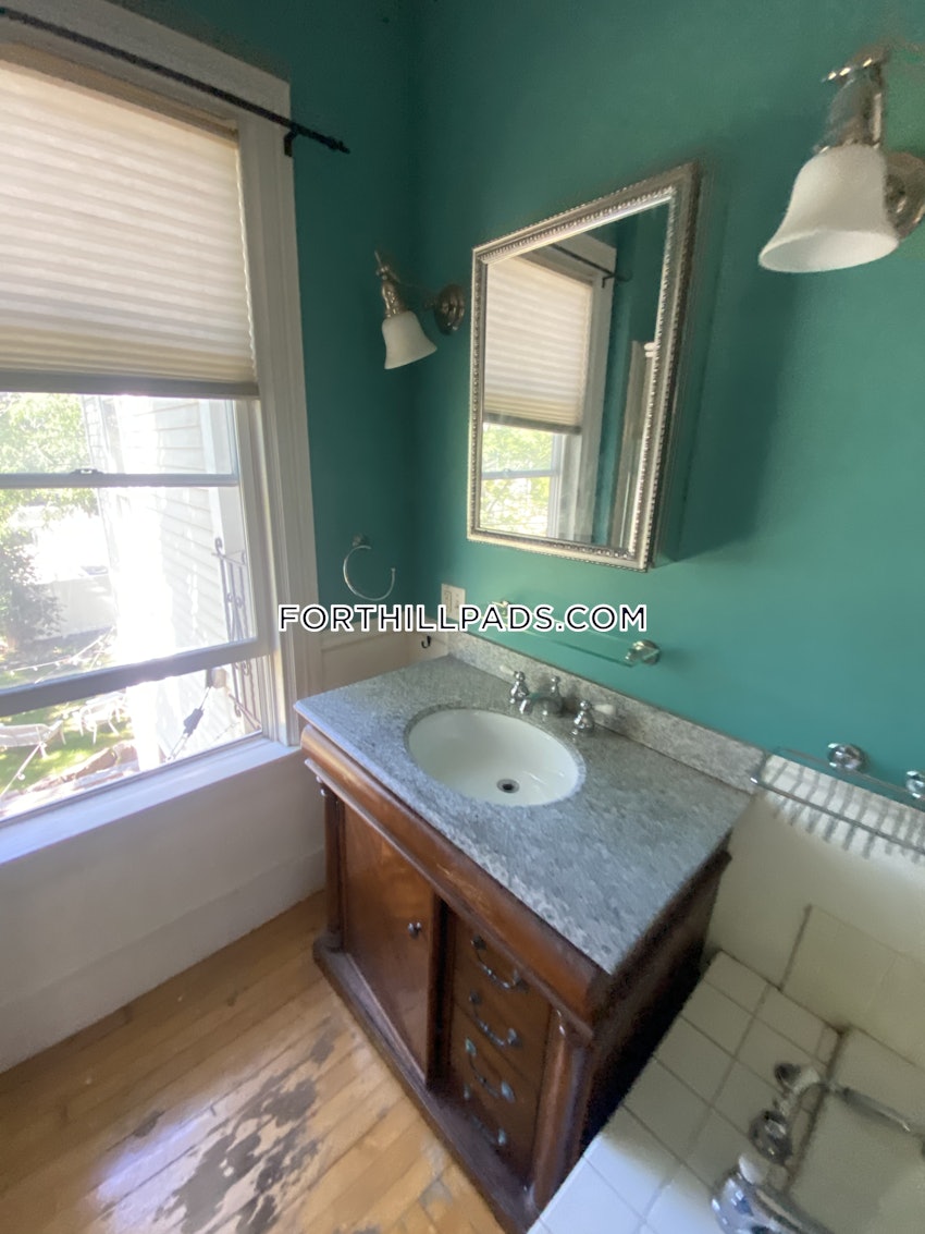 BOSTON - FORT HILL - 1 Bed, 3.5 Baths - Image 55