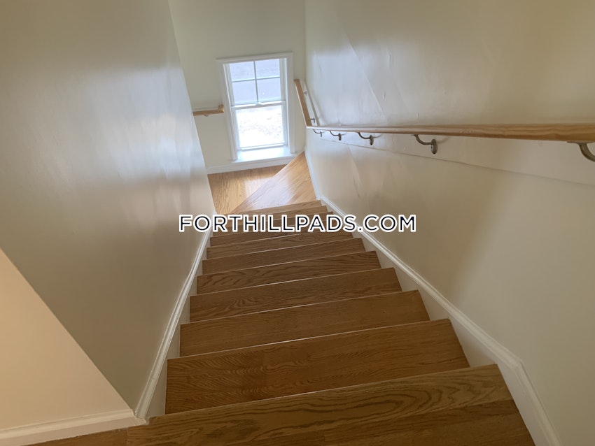 BOSTON - FORT HILL - 3 Beds, 2.5 Baths - Image 21