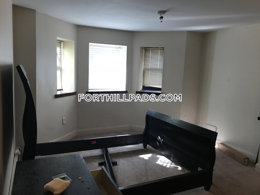 BOSTON - FORT HILL - 2 Beds, 1.5 Baths - Image 4