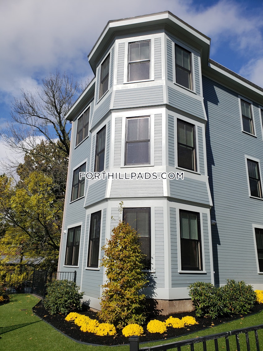 BOSTON - FORT HILL - 5 Beds, 3 Baths - Image 37