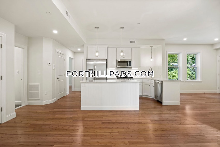 BOSTON - FORT HILL - 4 Beds, 2 Baths - Image 3