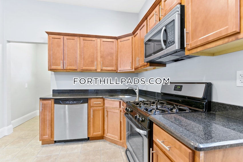 BOSTON - FORT HILL - 3 Beds, 2 Baths - Image 2