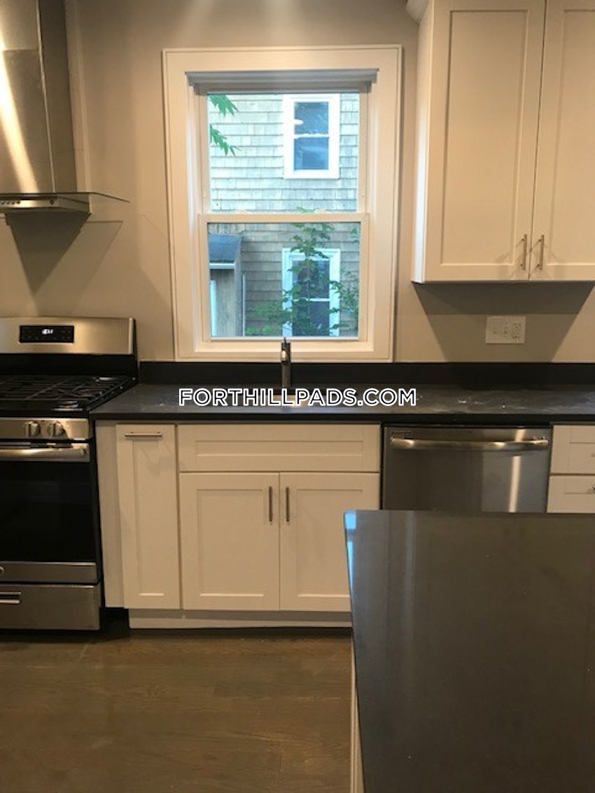 BOSTON - FORT HILL - 3 Beds, 2 Baths - Image 18