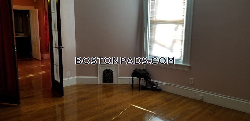 BOSTON - HYDE PARK - 2 Beds, 1 Bath - Image 6