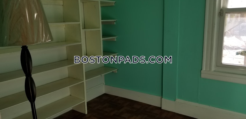 BOSTON - HYDE PARK - 2 Beds, 1 Bath - Image 4