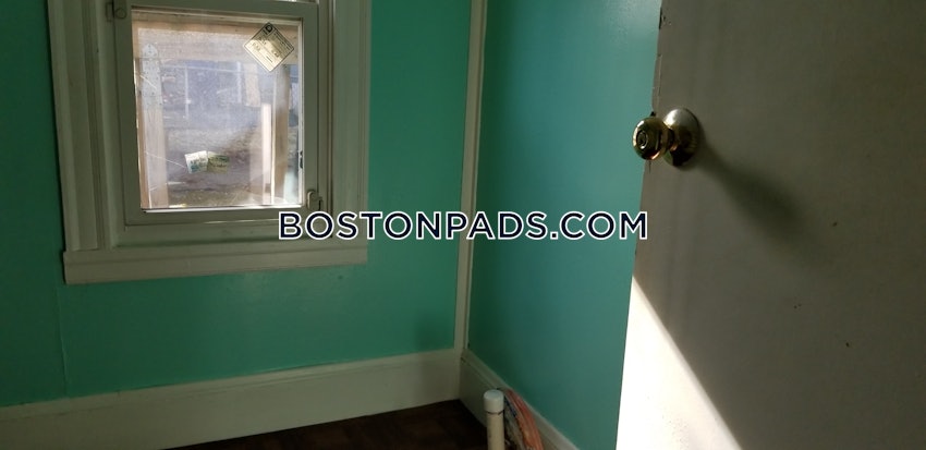 BOSTON - HYDE PARK - 2 Beds, 1 Bath - Image 3