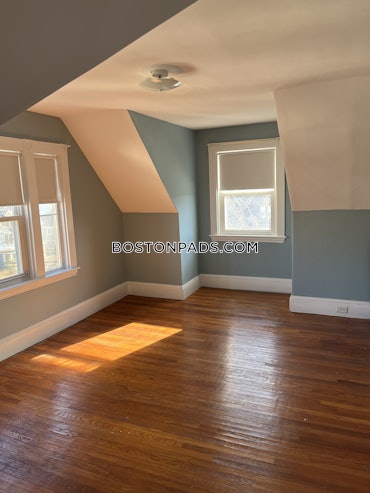 Hyde Park, Boston, MA - 2 Beds, 1 Bath - $2,200 - ID#4560351