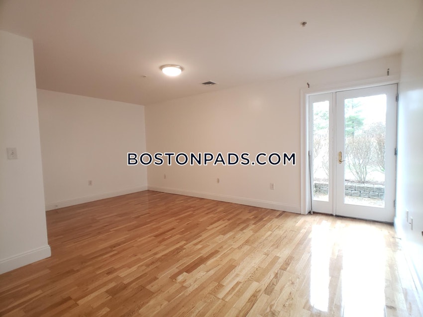 BOSTON - HYDE PARK - 1 Bed, 1 Bath - Image 6