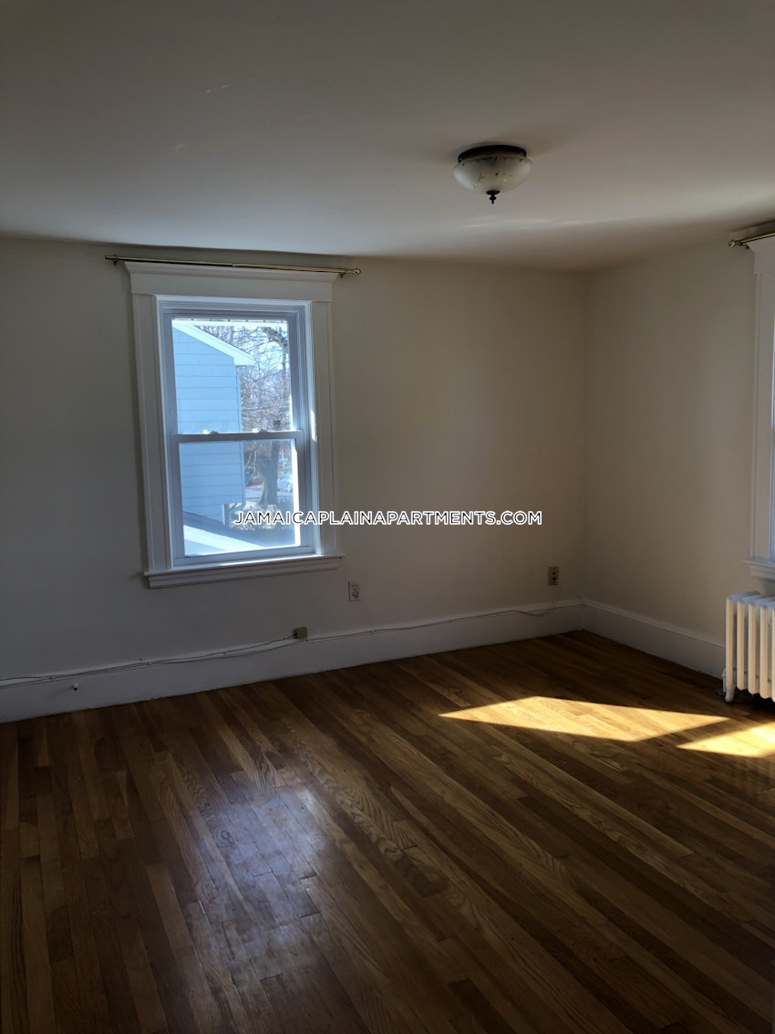 BOSTON - JAMAICA PLAIN - ARBORETUM - 4 Beds, 1.5 Baths - Image 11