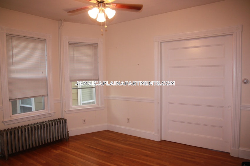 BOSTON - JAMAICA PLAIN - CENTER - 3 Beds, 1 Bath - Image 3