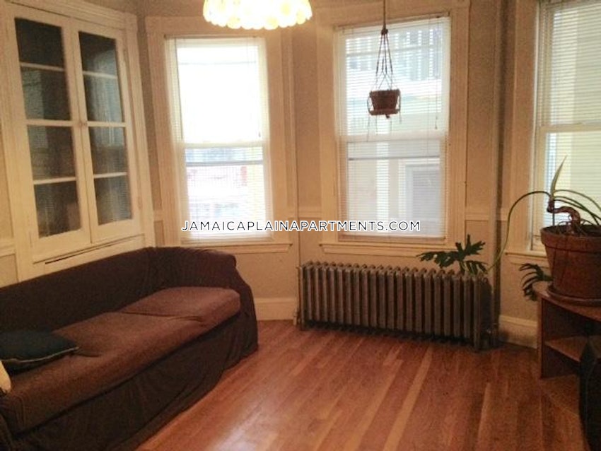 BOSTON - JAMAICA PLAIN - CENTER - 3 Beds, 1 Bath - Image 5