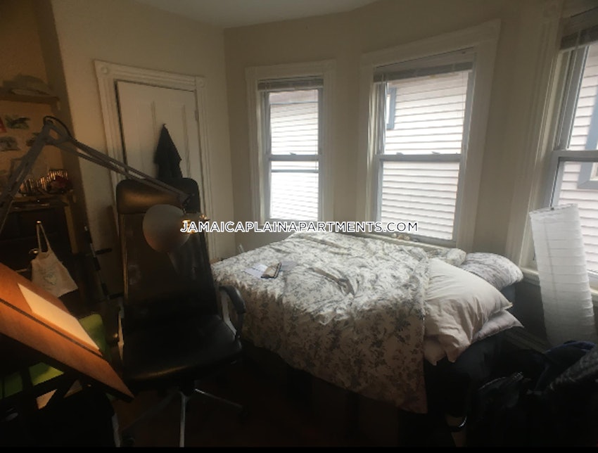 BOSTON - JAMAICA PLAIN - CENTER - 3 Beds, 1 Bath - Image 1