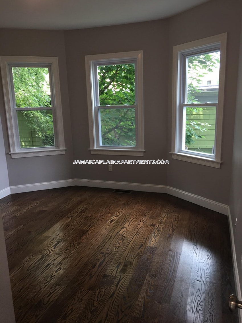 BOSTON - JAMAICA PLAIN - CENTER - 4 Beds, 2 Baths - Image 18