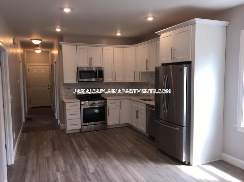 BOSTON - JAMAICA PLAIN - CENTER - 4 Beds, 2 Baths - Image 4