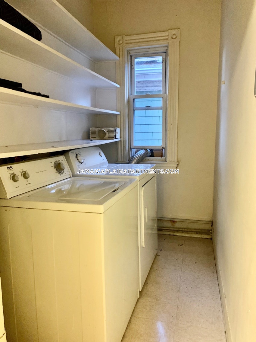 BOSTON - JAMAICA PLAIN - CENTER - 3 Beds, 1 Bath - Image 20