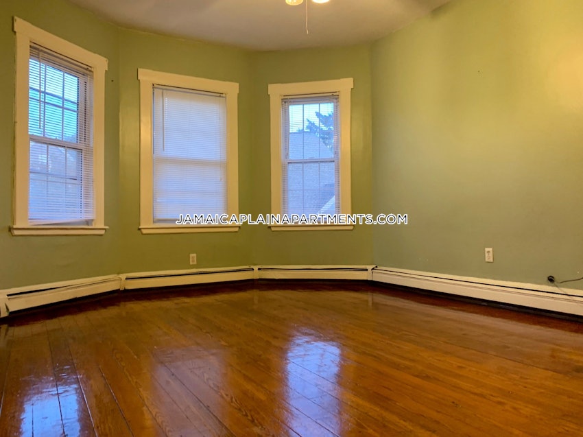 BOSTON - JAMAICA PLAIN - CENTER - 3 Beds, 1 Bath - Image 12