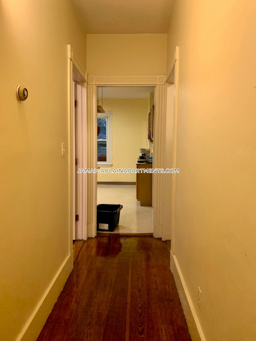 BOSTON - JAMAICA PLAIN - CENTER - 3 Beds, 1 Bath - Image 8