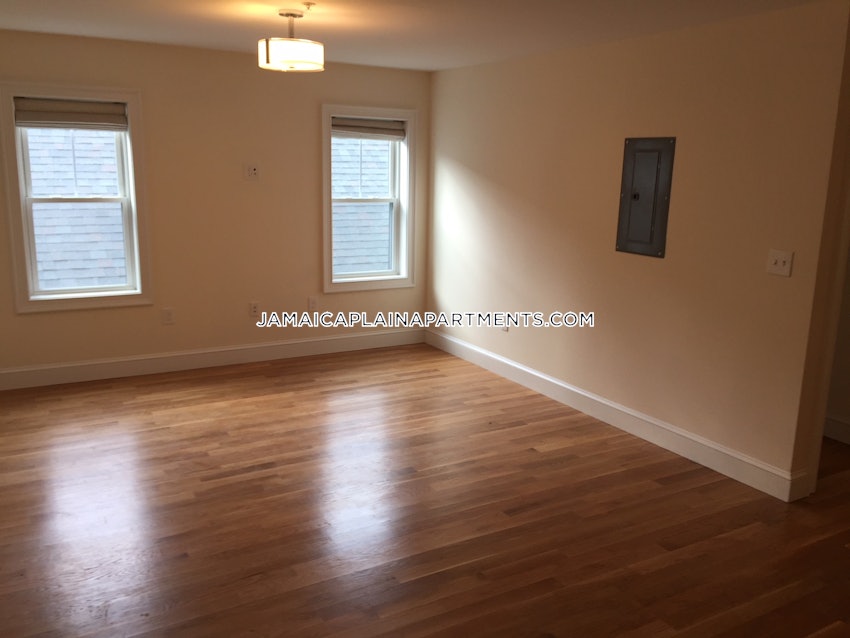 BOSTON - JAMAICA PLAIN - ARBORETUM - 2 Beds, 1 Bath - Image 11