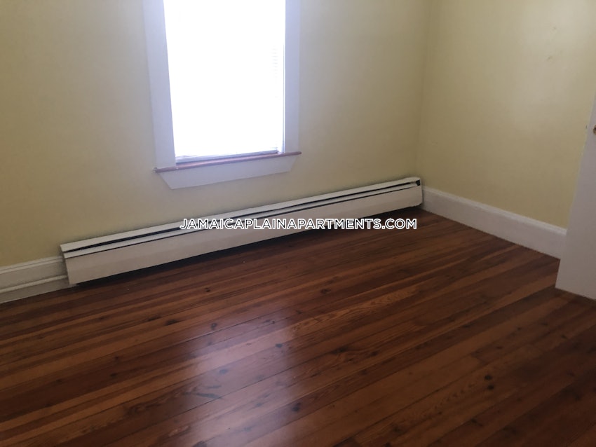 BOSTON - JAMAICA PLAIN - FOREST HILLS - 4 Beds, 1 Bath - Image 37