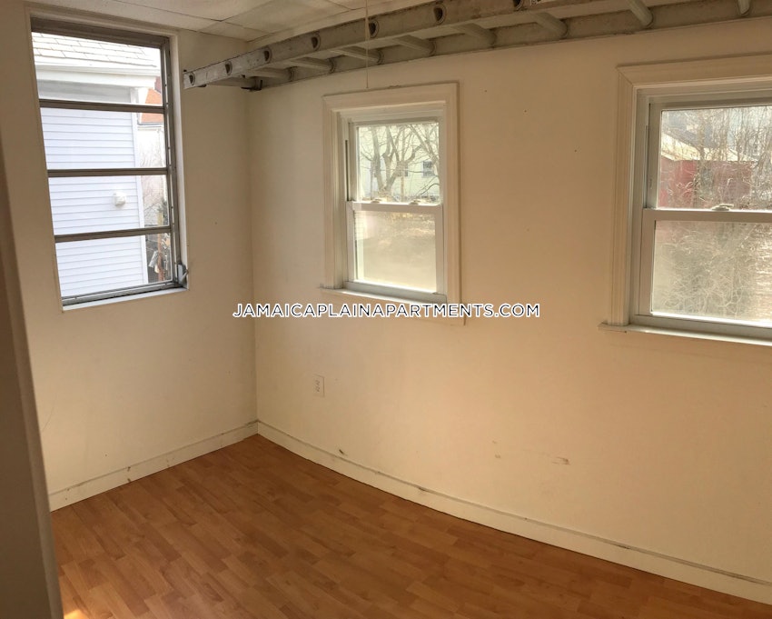 BOSTON - JAMAICA PLAIN - FOREST HILLS - 2 Beds, 1 Bath - Image 15