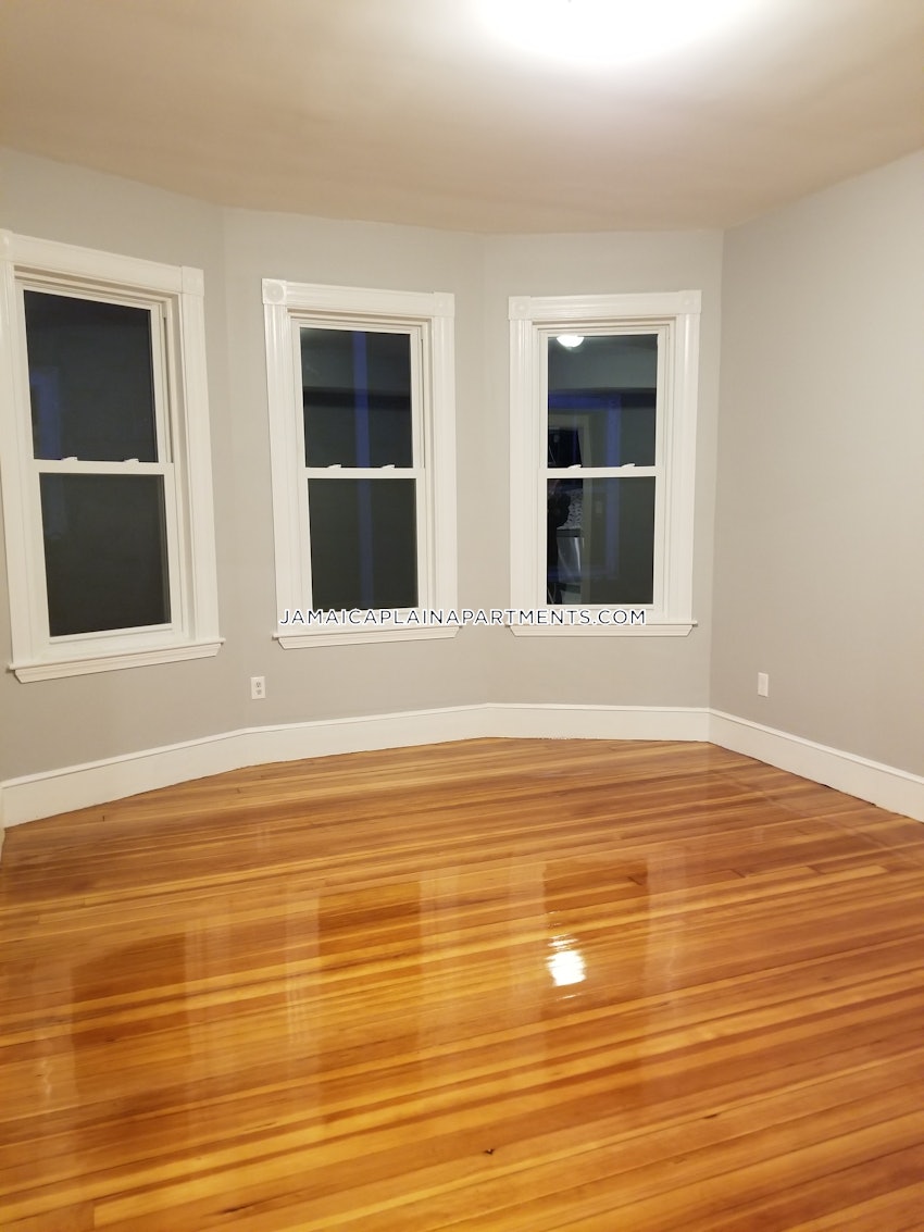 BOSTON - JAMAICA PLAIN - FOREST HILLS - 4 Beds, 2 Baths - Image 1