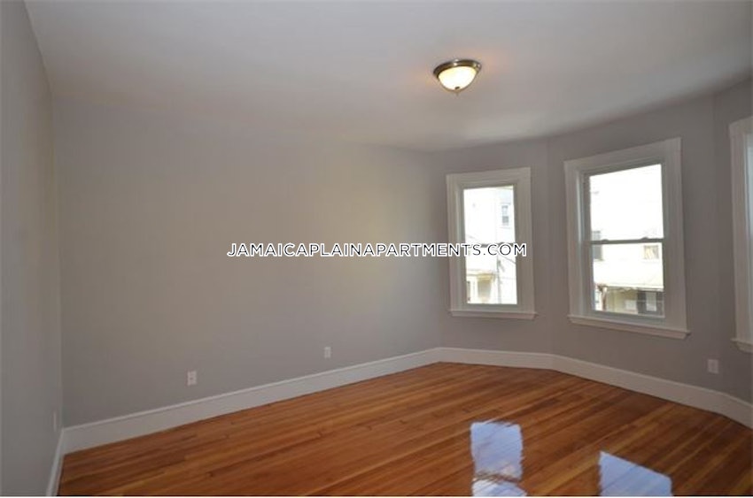 BOSTON - JAMAICA PLAIN - FOREST HILLS - 4 Beds, 2 Baths - Image 3