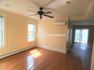 Boston - 2 Beds, 2 Baths