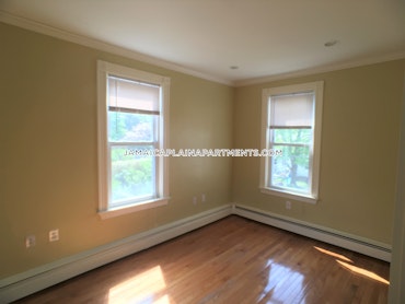 Boston - 2 Beds, 2 Baths