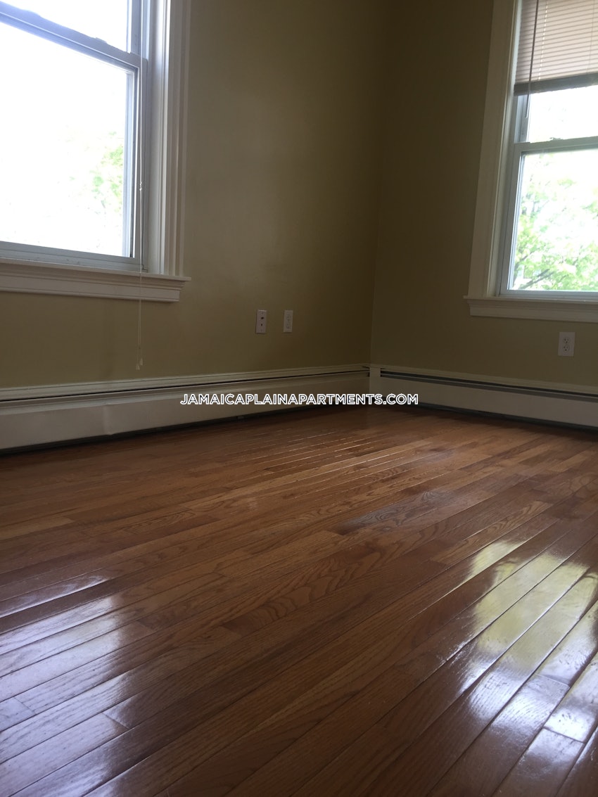 BOSTON - JAMAICA PLAIN - FOREST HILLS - 2 Beds, 2 Baths - Image 30