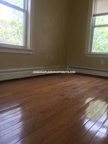 Boston - 2 Beds, 2 Baths