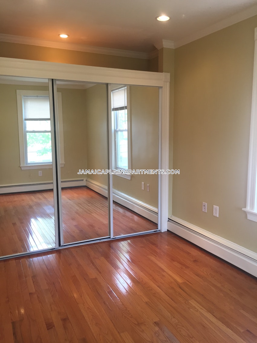 BOSTON - JAMAICA PLAIN - FOREST HILLS - 2 Beds, 2 Baths - Image 27