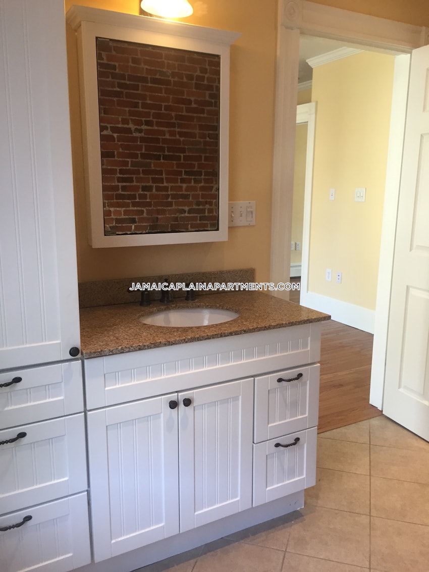 BOSTON - JAMAICA PLAIN - FOREST HILLS - 2 Beds, 2 Baths - Image 71