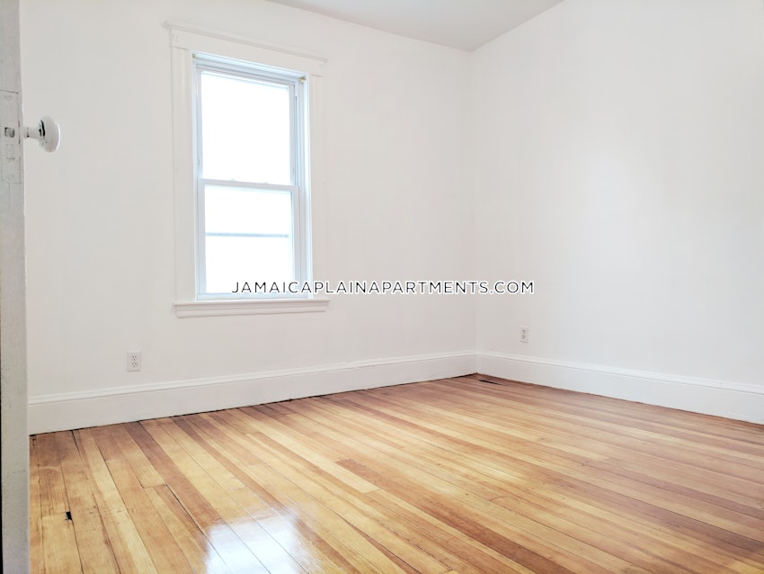 BOSTON - JAMAICA PLAIN - FOREST HILLS - 2 Beds, 1 Bath - Image 13