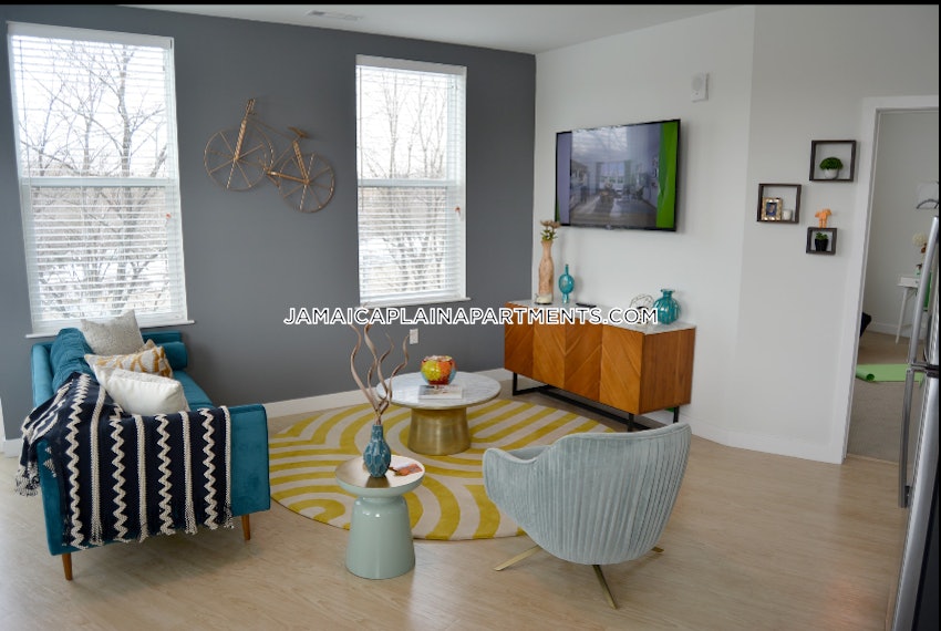 BOSTON - JAMAICA PLAIN - FOREST HILLS - 3 Beds, 1 Bath - Image 3