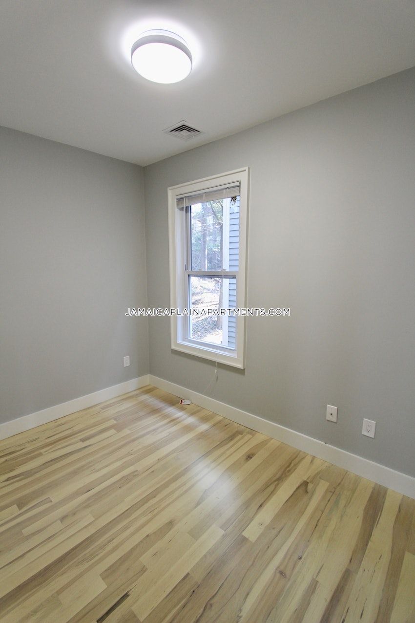 BOSTON - JAMAICA PLAIN - FOREST HILLS - 4 Beds, 2 Baths - Image 34