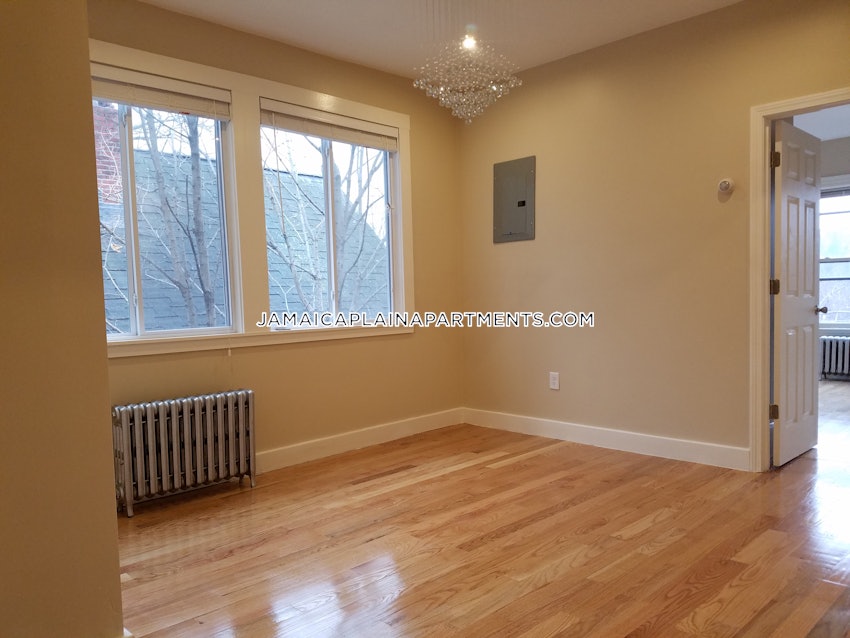 BOSTON - JAMAICA PLAIN - FOREST HILLS - 3 Beds, 1 Bath - Image 9