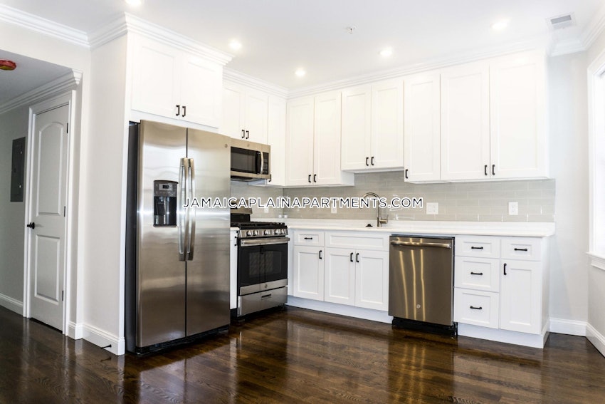 BOSTON - JAMAICA PLAIN - HYDE SQUARE - 4 Beds, 2 Baths - Image 4